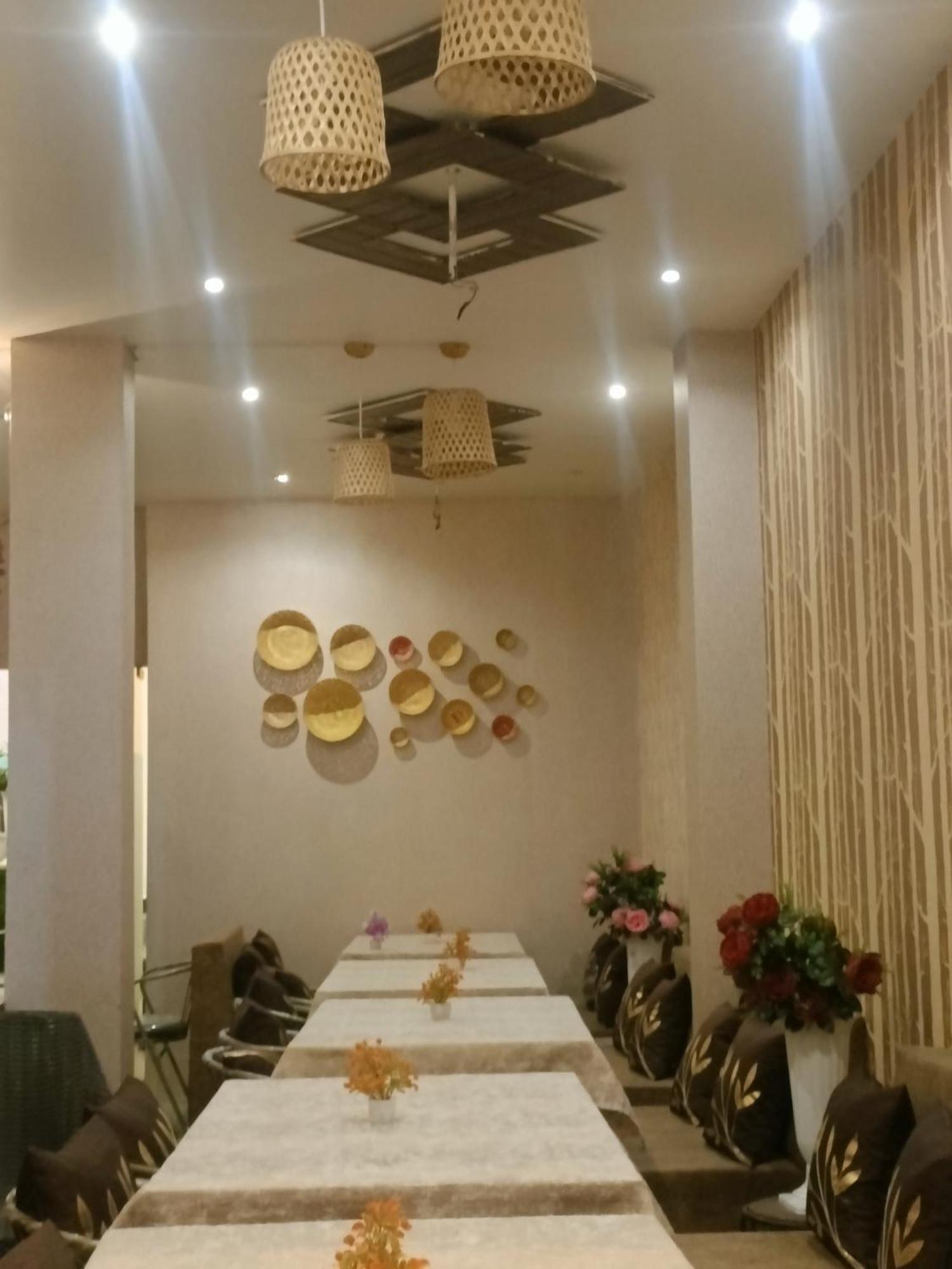 Rk Hotel & Restaurant Dewas Экстерьер фото